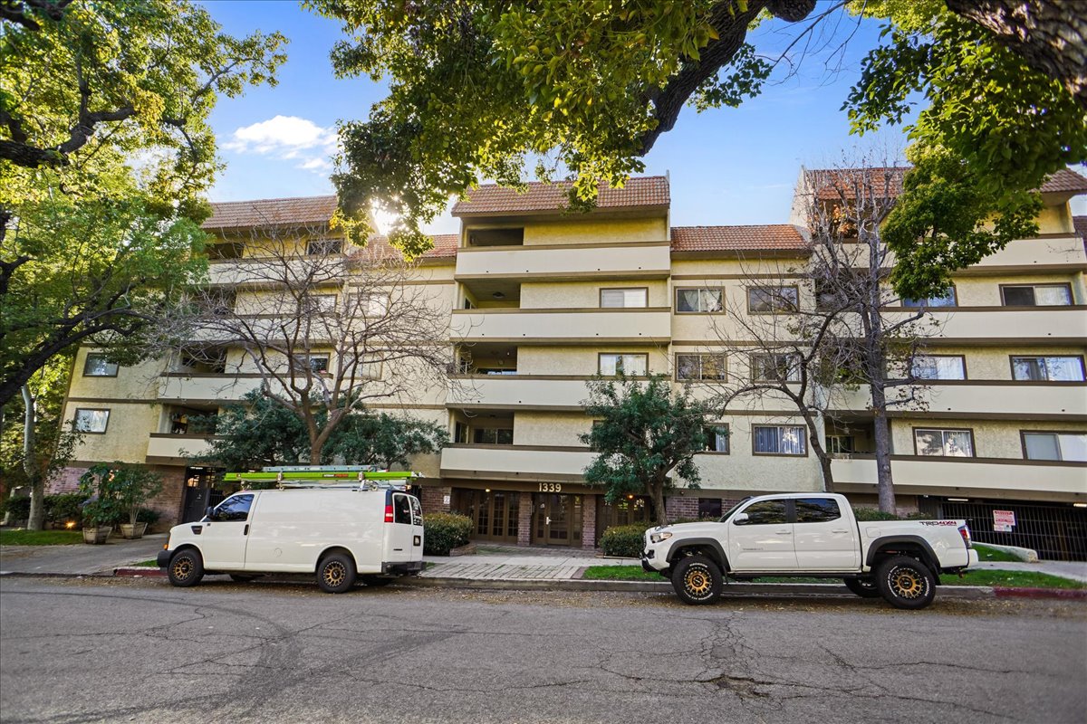 1339 North Columbus Avenue #318 - 1